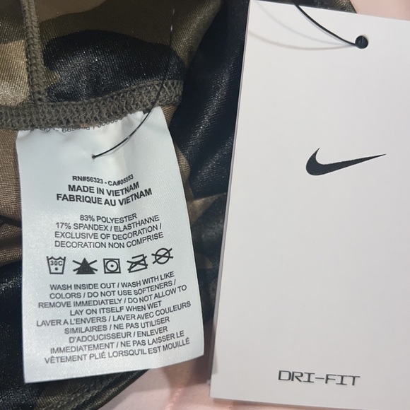 Women’s Nike Tights, Metallic Army Print - Size M - Picture 5 of 5